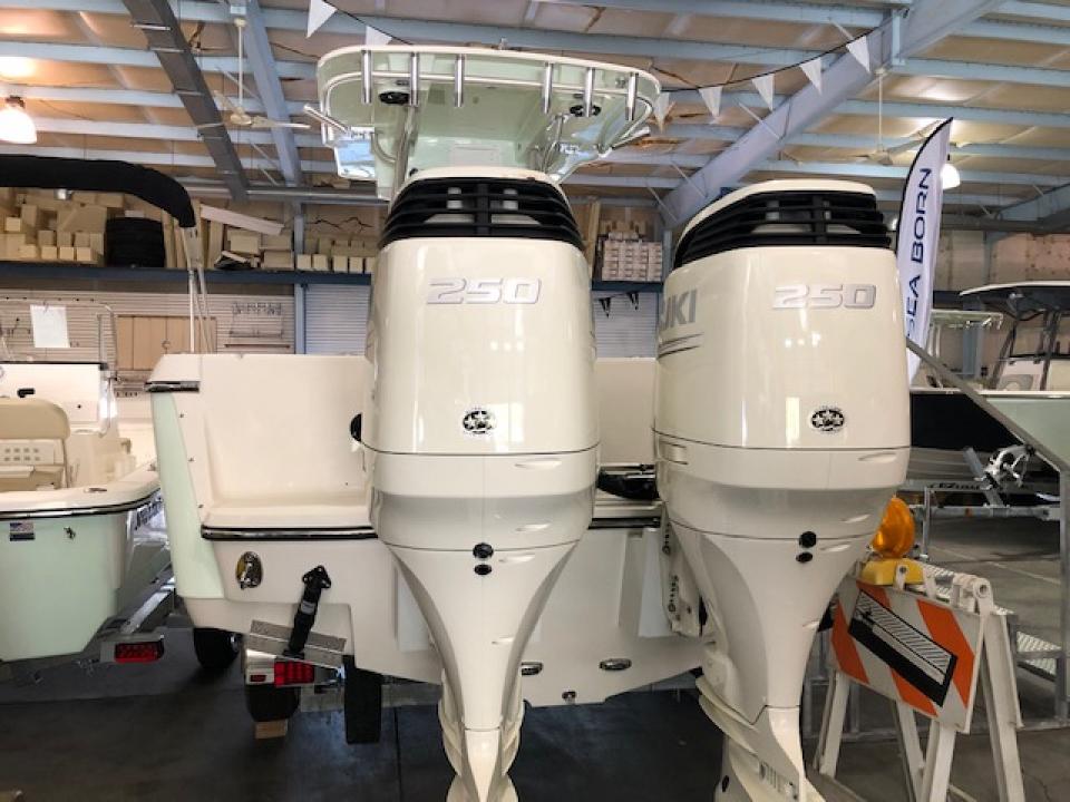 2021 Sea Born LX26 with twin Suzuki 250 hp fourstroke outboards fully